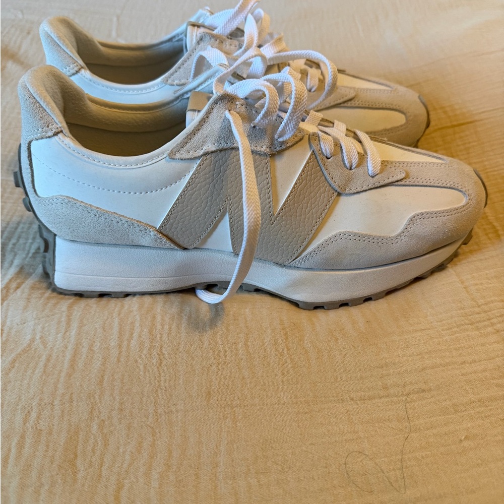 Brand new New Balance White and Off white 327 Sneakers